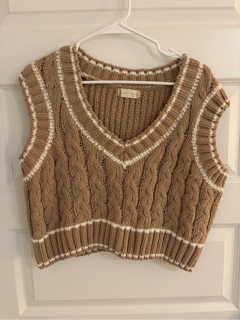 Altar'd State Tan Cable Knit V-Neck Sweater Vest with White Trim